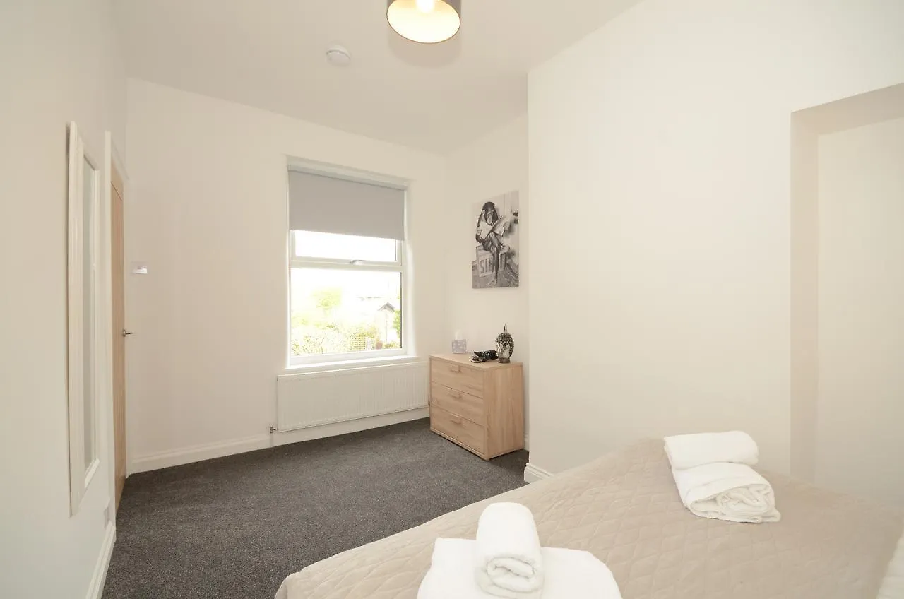 بيت للعطل York Boutique House- Spacious & Stylish With Free Parking